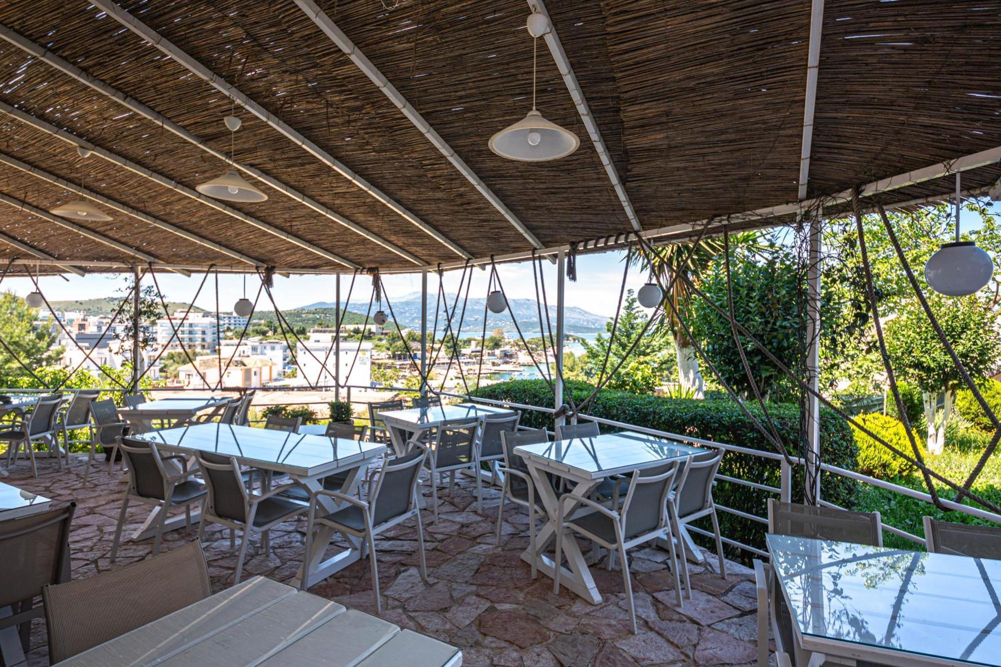 Hotel Murati Ksamil Exterior photo